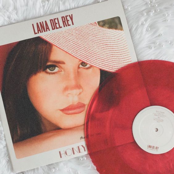 Lana Del Rey - Honeymoon (Limited Edition, 180 Gram Translucent Red Vinyl, Alternate Cover) (2 Lp's) - Vinyl